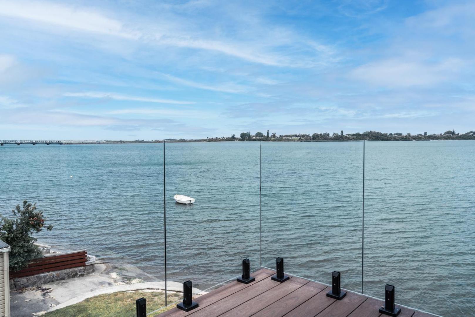 Harbour View Motel And Waterfront Apartments Tauranga Exterior foto